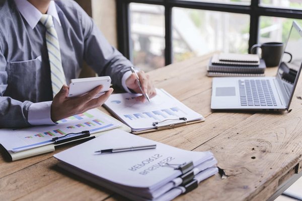 Choisir le SAS IR : avantages et inconvénients expliqués